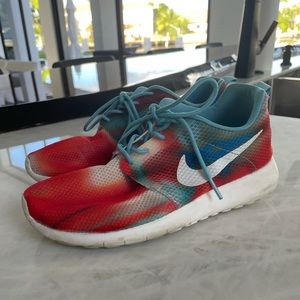 Nike rainbow roche sneaker